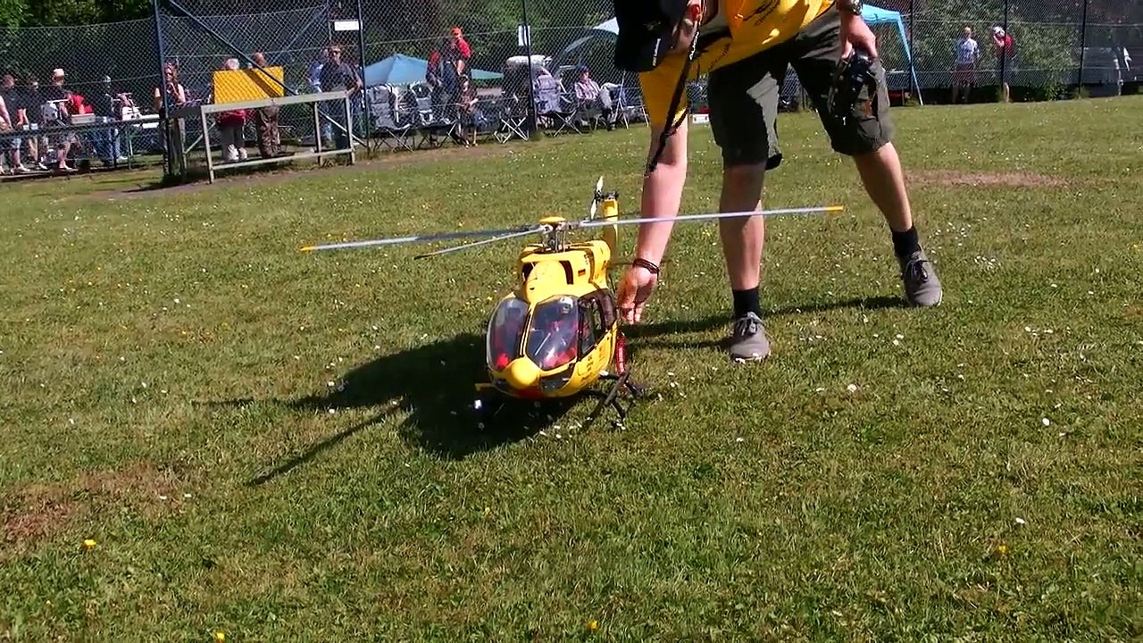 EC 145 BIG SCALE RC ELECTRIC MODEL HELICOPTER / Turbine meeting 2016 *1080p50fpsHD*