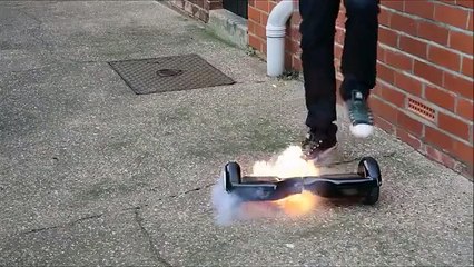 New hoverboard bursts into flames first time it is used (720p Full HD)