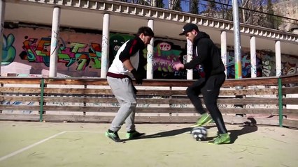 Tải video: Caño/Túnel Trava - Trucos, Jugadas y Videos de Futbol Sala/Futsal Freestyle