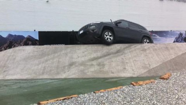 Pruebas Jeep Cherokee en el Salón de Ginebra 2014