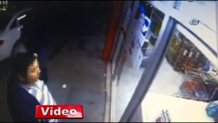 Elindeki telefonu böyle kaptırdı