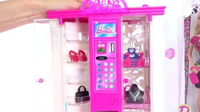 Bonecas Monster High Assombradas Twyla, Clawdeen Wolf e Spectra Vondergeist. Em Português