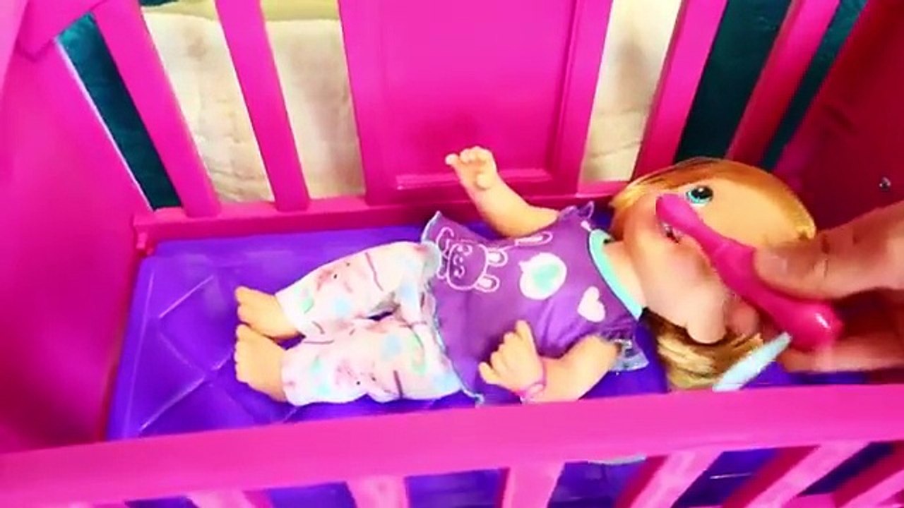 BABY ALIVE My Very Own Nursery Toy Review Crib Furniture for Toddler & Baby Dolls DisneyCarToys