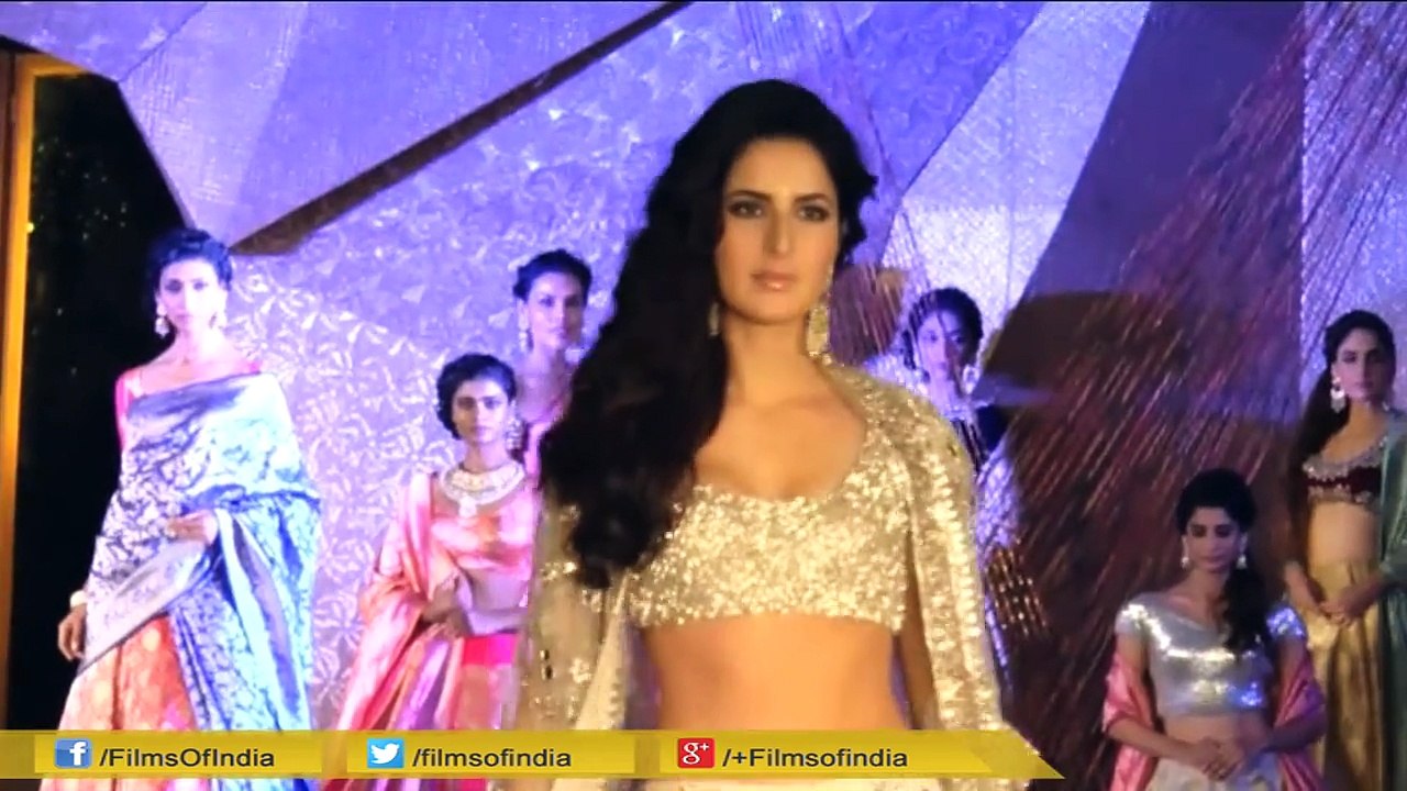 WOW: Aditya and Katrina Sizzling Chemistry On T...