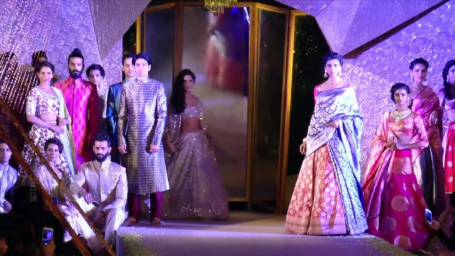 Katrina Kaif Shows Of Her Sexy Abs, Walks Ramp With Aditya Roy Kapur