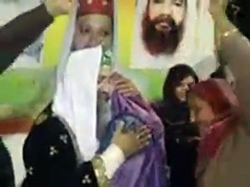 Jali Peer Kis Tarah Logon Ko bewakoof Bina Raha Hai