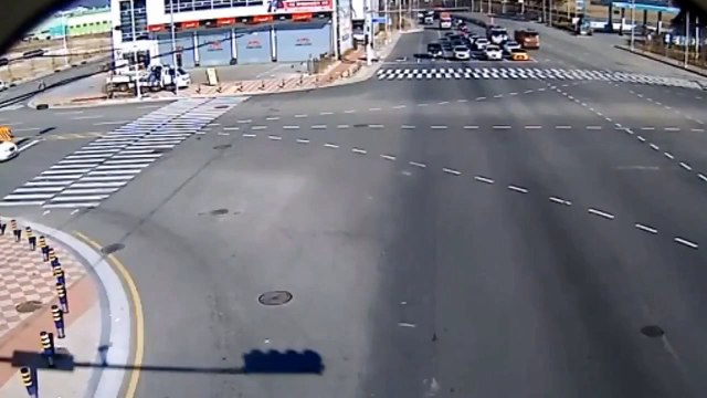 ДТП Самосвалы спешат на стройку