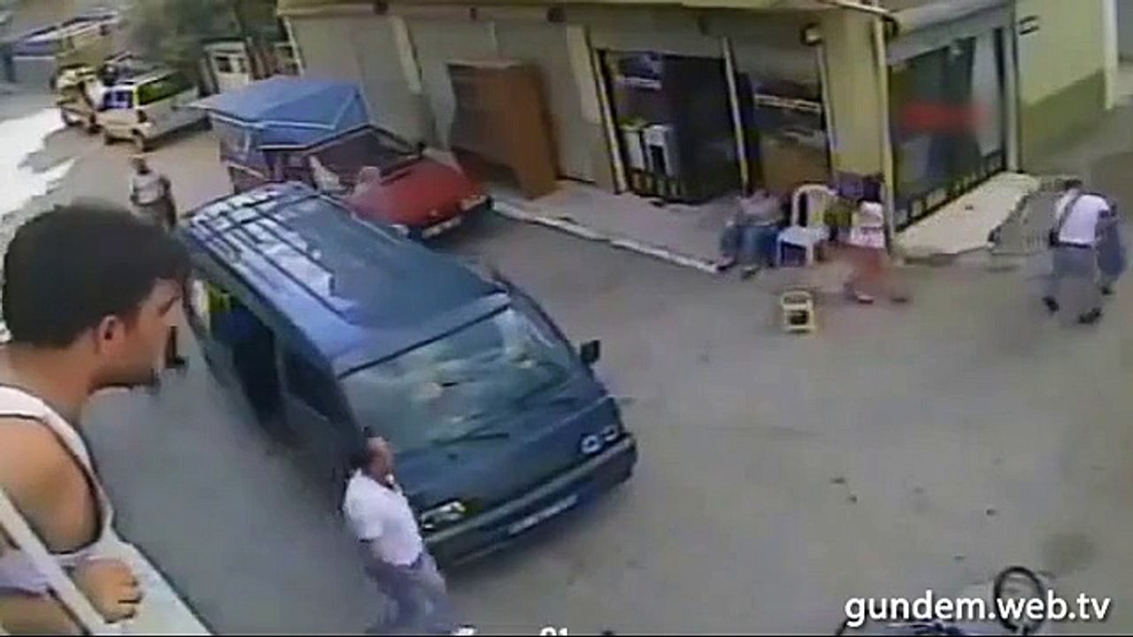 Kavga İçin 2. Kattan Atlayan Adam