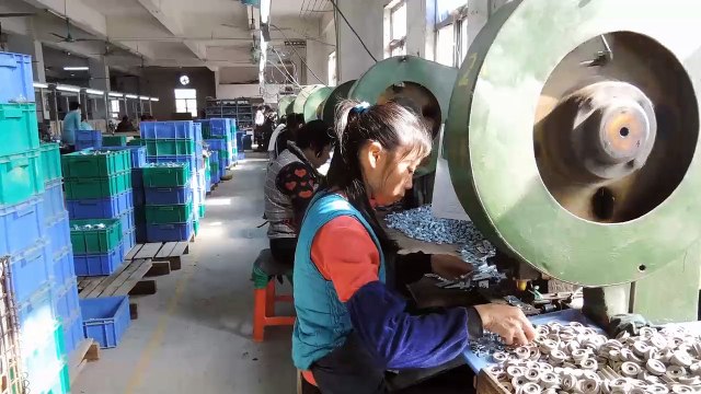 Herrajes para Closet, Herrajes para Armarios - China: Puertas Madera Ligeras Corredizas Deslizantes / Production 2