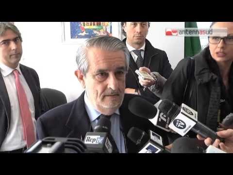 Tg Antenna Sud - Editoriale : Al Petruzzelli la cavalcata delle mazzette