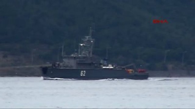 Çanakkale Bulgar Mayın Tarama Gemisi Çanakkale Boğazı'ndan Geçti