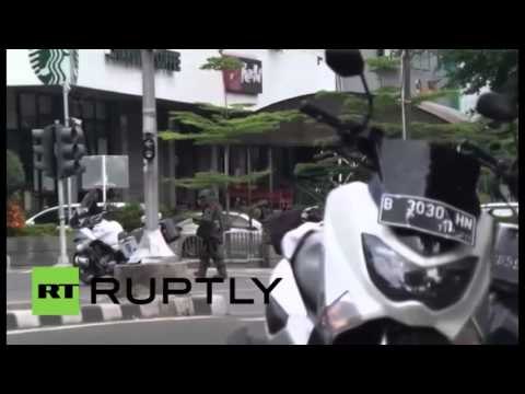 POLICIA INDONEZIANE ARRESTON TRE TE DYSHUAR PER SULMET TERRORISTE LAJM