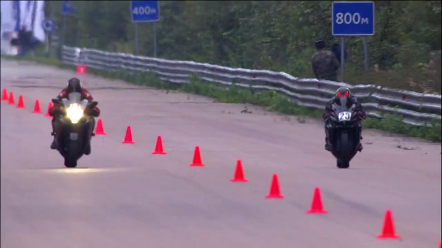 Suzuki GSX1300 Hayabusa vs Suzuki GSX R 1000