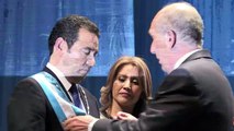 Comediante toma posse como novo presidente da Guatemala