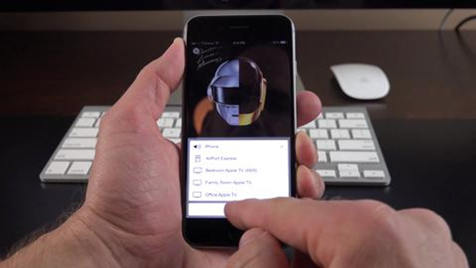 ⁣Apple iOS 8.4- Music App Walkthrough