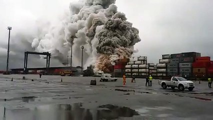 Brésil: un nuage de gaz toxiques plane sur un port