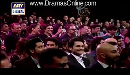 Ayesha Omar is Making Fun of Leaked Video of Meera in Lux Style Awards 2016