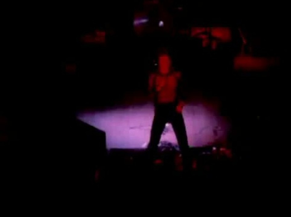 David Bowie – Rock n Roll Suicide taken from ‘Ziggy Stardust The Motion Picture’ (Reversed Version)