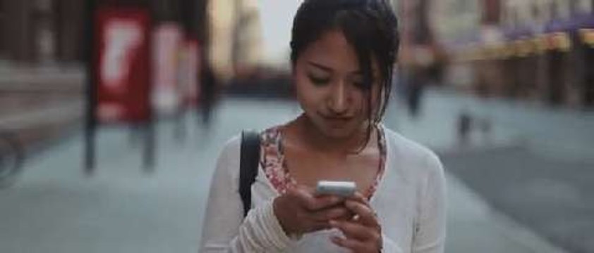 Carga la batería de tu teléfono móvil con agua y una vela