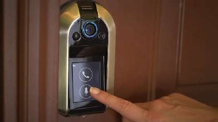 Cerradura inteligente que ve quién llama y abre con el móvil