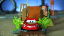 Disney Pixar CARS Story Sets ACTION !