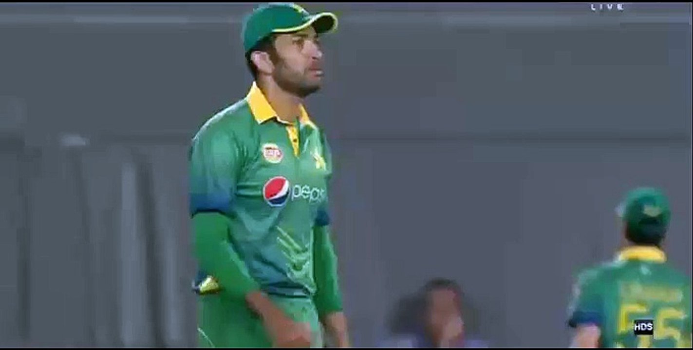 Another Mohammad Amir Catch dropped