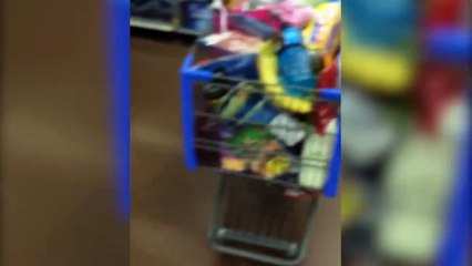 Her Black Friday shopping was more than successful. _Mix Maza 2016