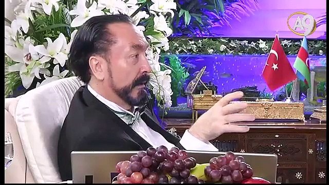 İblis İngiliz derin devletini ve Mevlana gibi dindar görünümlü kişileri kullanarak insanları dinden uzaklaştırmaktadır.