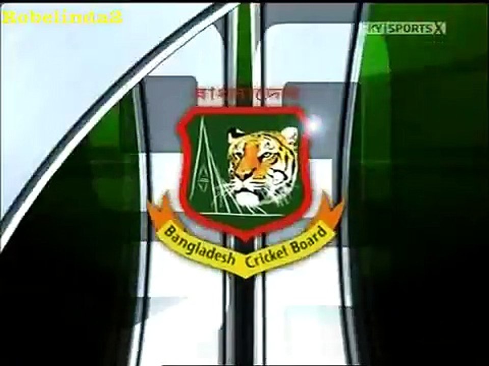 Dale Steyn hitting stumps again and again. Dale Steyn is a real stumps killer. Rare cricket video