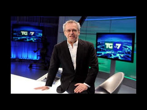 Enrico Mentana colto da malore durante il tg: Saltiamo i titoli, andiamo col giornale