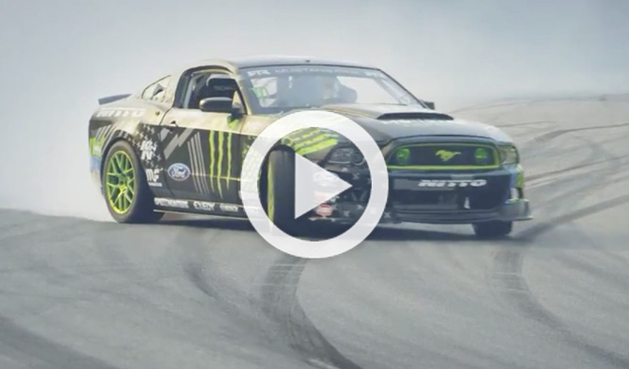 Vaughn Gittin Jr disfrutando del Mustang por Francia
