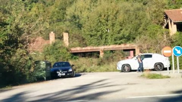 Cazado Mercedes MLC y coche mula