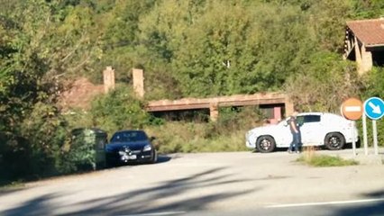 Cazado Mercedes MLC y coche mula