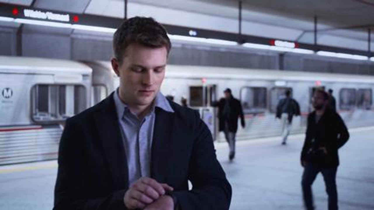 Introducing Fitbit Charge™