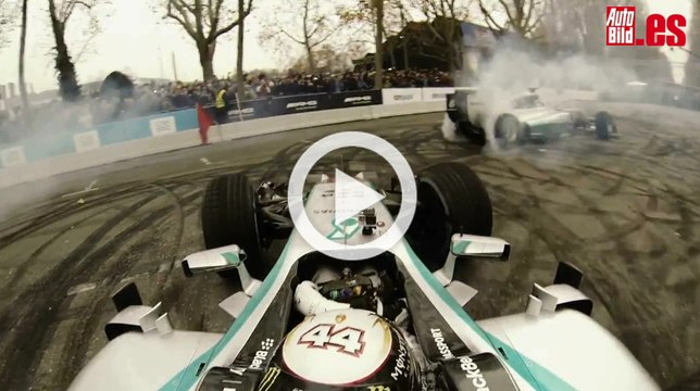 Hamilton y Rosberg se vuelven locos en Stuttgart