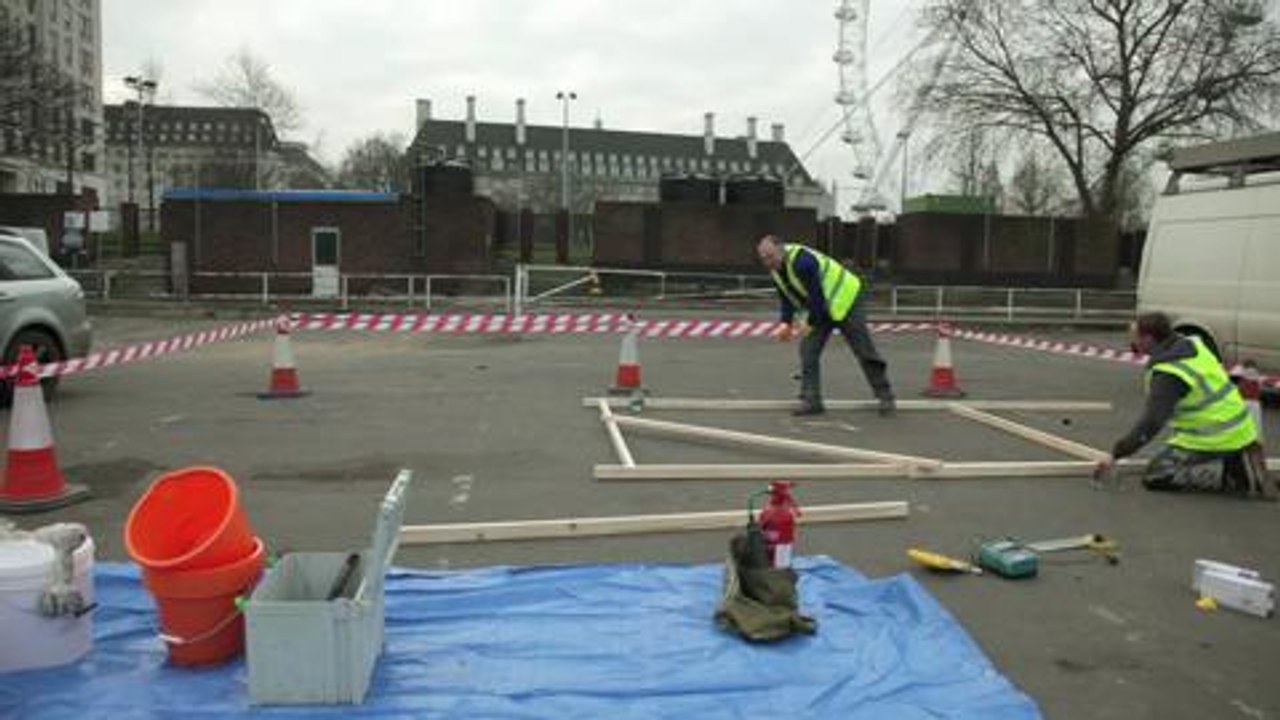 Detrás de las cámaras Alex Chinneck