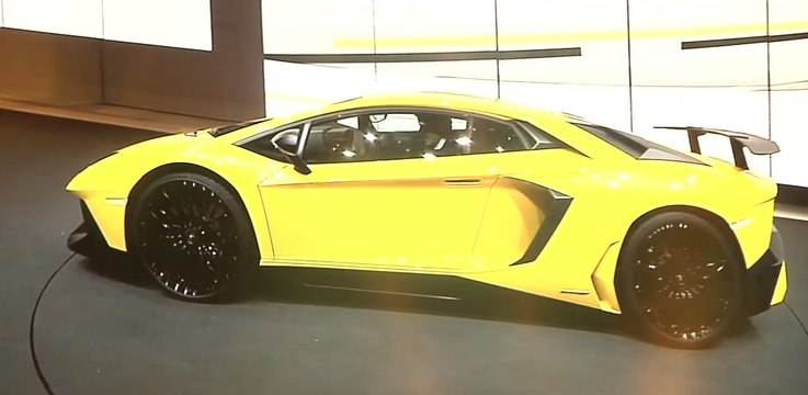 Lamborghini Aventador 750-4 SV