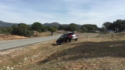 Mercedes GLA en campo