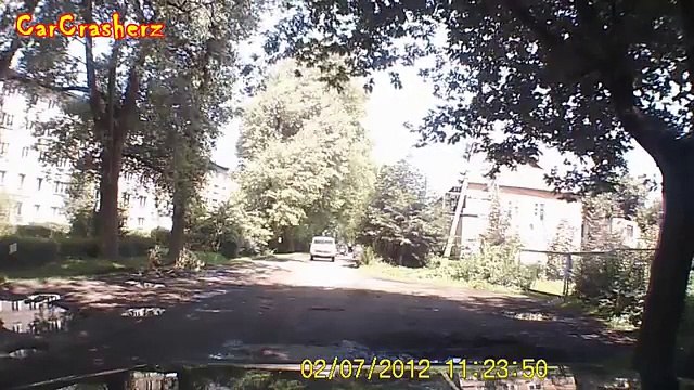 Car Crash Compilation Russian Car Crashes Truck Accidents Road Rage 2014 #26