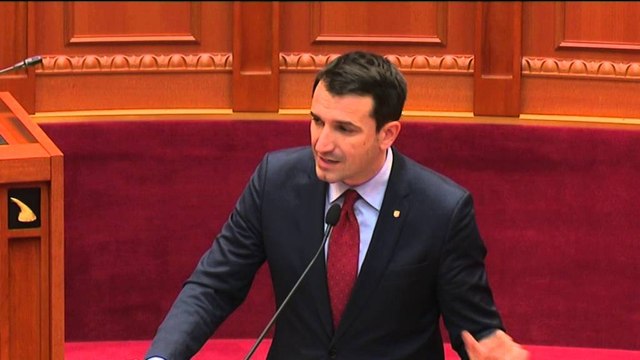 VELIAJ U KERKON TE RINJVE TE FORUMIT RINOR TE PS QE TE MOS NDJEKIN MODELET E VJETRA LAJM