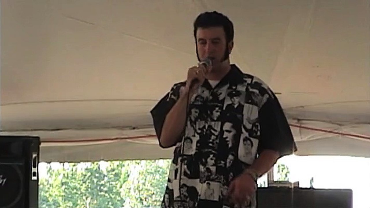 Anthony Hopkins sings 'Treat Me Nice' Elvis Week 2005