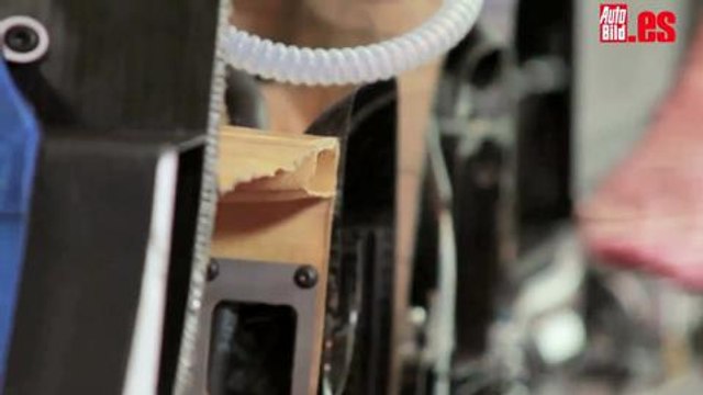 Video: Sauber F1 Team - World Premiere_ Cutaway F1 Race Car