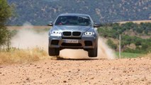 Vídeo: BMW X6 M  sobre tierra