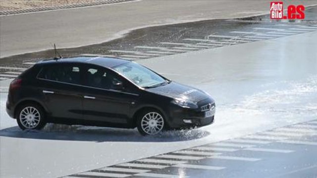 Vídeo: Alonso derrapando con un Fiat Bravo