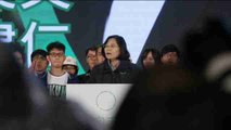 Taiwán finaliza con grandes mítines la campaña de unas elecciones decisivas