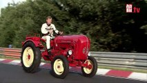 Vídeo: Walter Röhrl pureba un tractor en Nürburgring