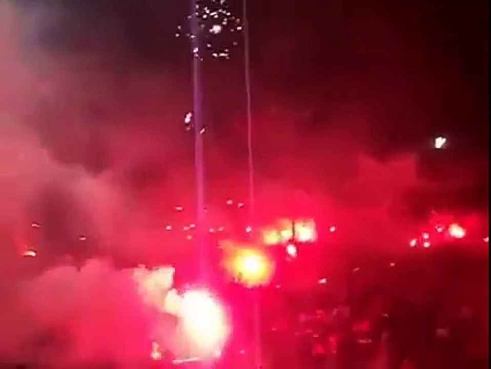 الاجواء في باب سويقة قبل قليل احتفالا بمرور 97 سنة على تاسيس جمعية الترجي الرياضي التونسي