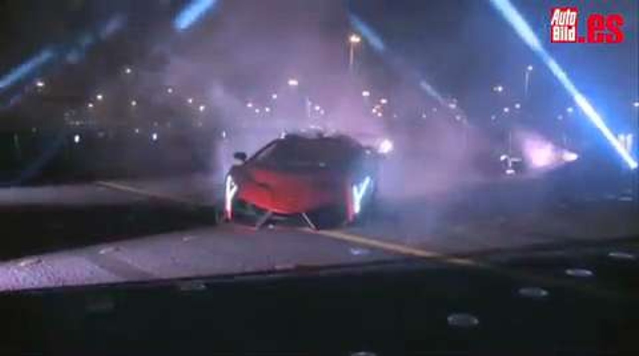 Lamborghini Veneno Roadster Aircraft Marine portaviones Abu Dhabi