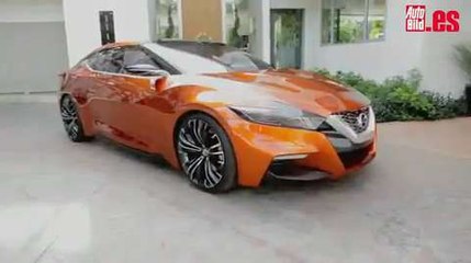 Video herunterladen: Nissan Sports Sedan Concept