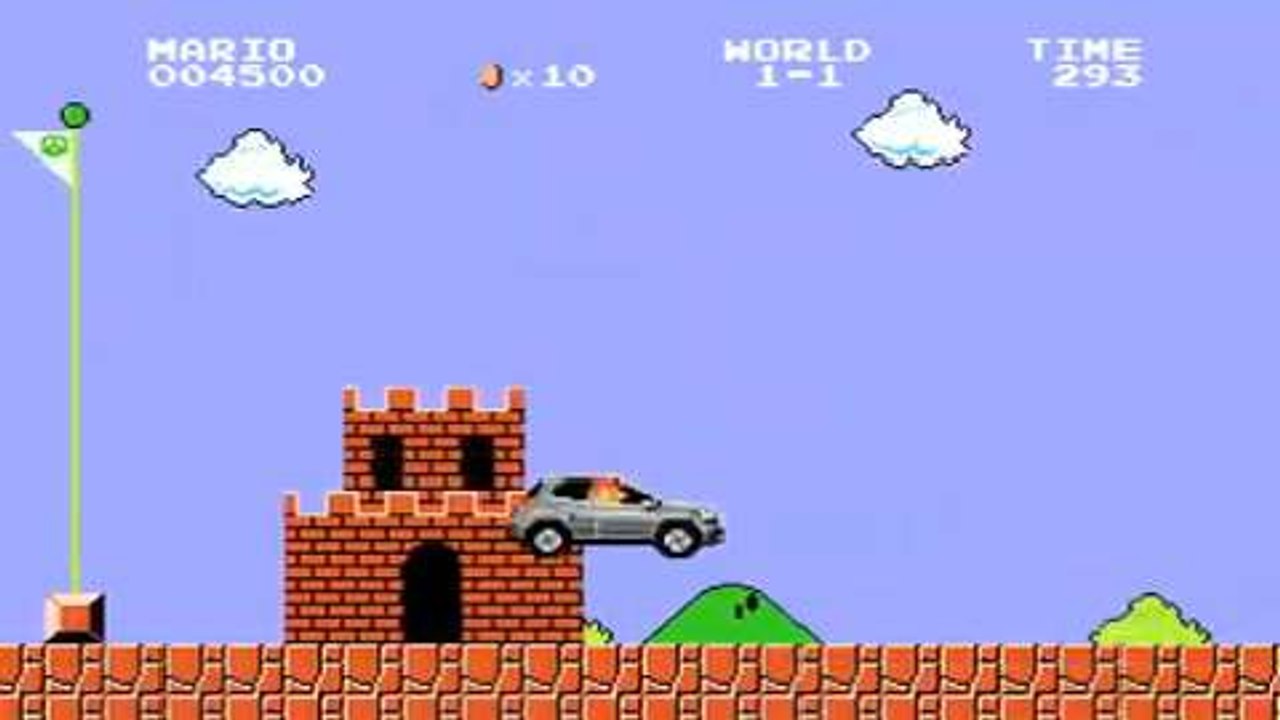 Mercedes GLA y Mario Bross